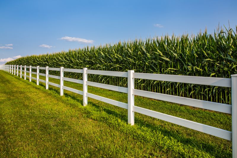 Rail Fence Construction in Pearland, TX