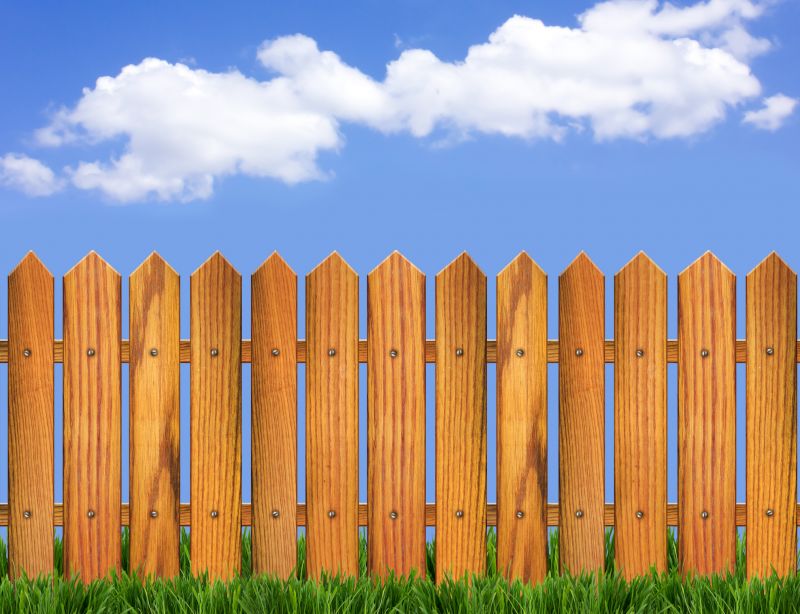 Wood Picket Fence Installation in Pearland, TX